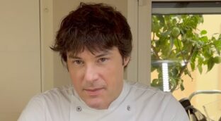 Jordi Cruz (47), chef, sobre el truco que pocos saben: «Cuando pones en una sartén sin aceite especias, algo mágico ocurre»