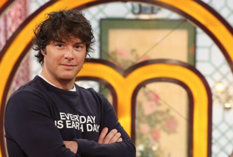 Jordi Cruz (47), chef: «Corta así el tomate si quieres mantener todo el jugo en la ensalada»