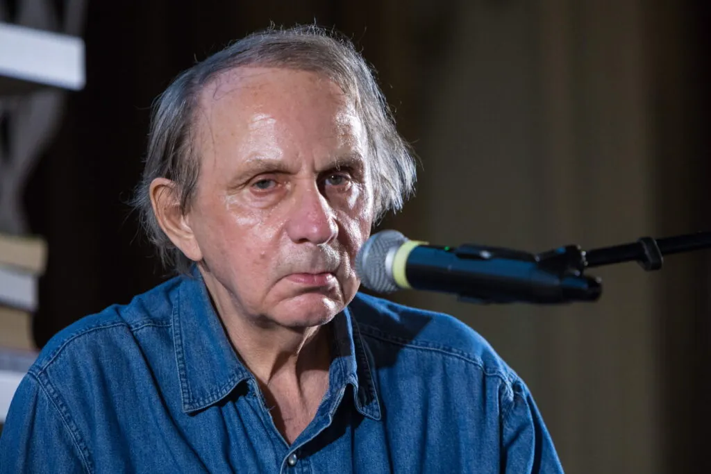 Michel Houellebecq felicidad amor novelas libros