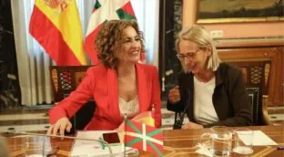 Nueva injerencia en la Airef: Montero propone como presidenta a una alto cargo de Hacienda