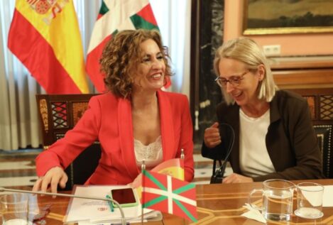 Nueva injerencia en la Airef: Montero propone como presidenta a una alto cargo de Hacienda