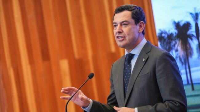 Moreno estalla contra el Gobierno por los fallos en trenes: «En Cataluña hubo cese fulminante»