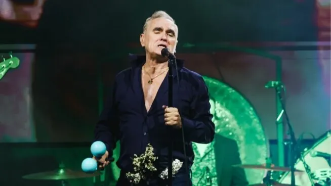 Morrissey suspende su concierto en Valencia porque «el ruido» de las Fallas le impidió dormir