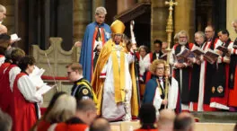 Sarah Mullally hace historia al ser proclamada como la primera arzobispo de Canterbury