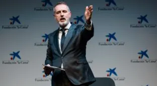 El 'efecto Apple' en Telefónica: compra Altim para blindar sus clientes SAP