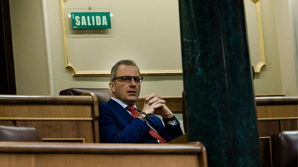 Vox saca a Ortega Smith de la Diputación Permanente del Congreso y de las comisiones