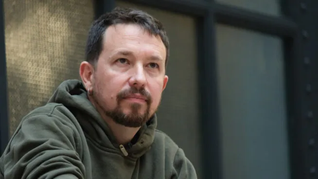 El bello pueblo de la infancia de Pablo Iglesias a una hora y media de Madrid: «Allí me criaron tres mujeres» 