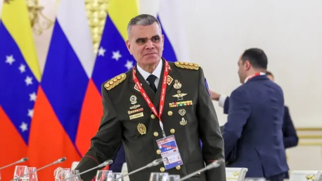 Delcy Rodríguez destituye al ministro de Defensa nombrado por Nicolás Maduro