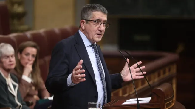 Patxi López estalla contra Feijóo por hacer una «utilización de mierda» de las víctimas de ETA