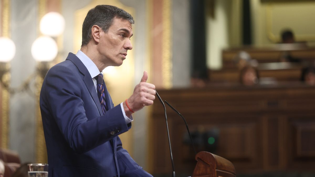 Sánchez saca la artillería electoral: «Aznar nos arrastró a Irak para fumarse un puro con Bush»