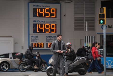 Bruselas no teme la escasez de petróleo y gas por la guerra en Irán, pero vigila los precios