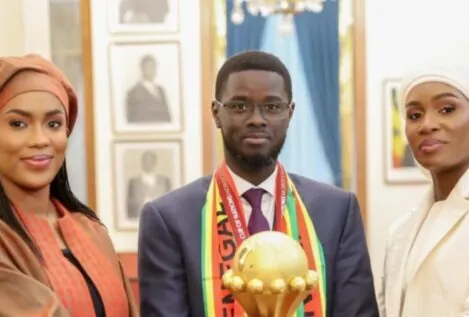 Senegal, que condena la homosexualidad con un presidente bígamo, destino de dinero público