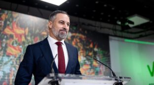 Vox culmina la purga de los críticos para evitar que contaminen la campaña andaluza