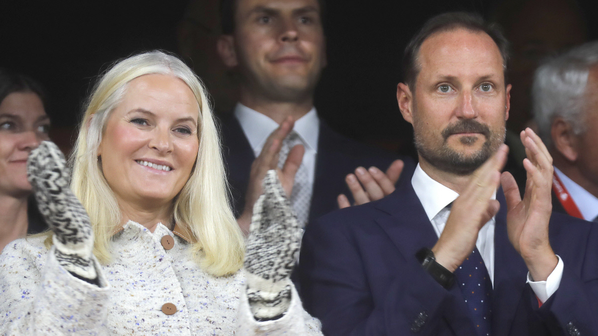 Mette-Marit, fotografiada con un respirador de oxígeno: esta es su grave enfermedad crónica