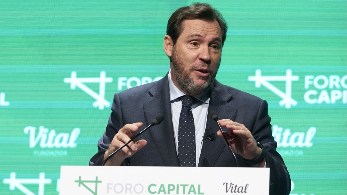 Puente pide paciencia en la investigación de Adamuz y desvincula el mantenimiento