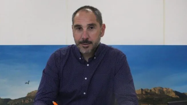 El edil de Compromís en Altea investigado por violencia de género renuncia al acta de concejal