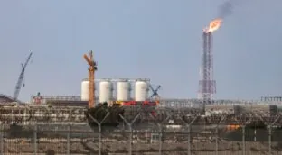 Israel ataca el mayor yacimiento de gas natural del mundo e Irán contraataca en Catar