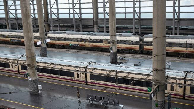 Nuevo conflicto en Renfe: acusan a Puente  de un 'hachazo' de 700 euros en las nóminas
