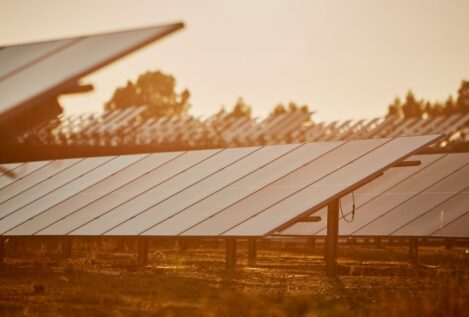 Afectados por las renovables inician trámites para embargar bienes españoles en EEUU