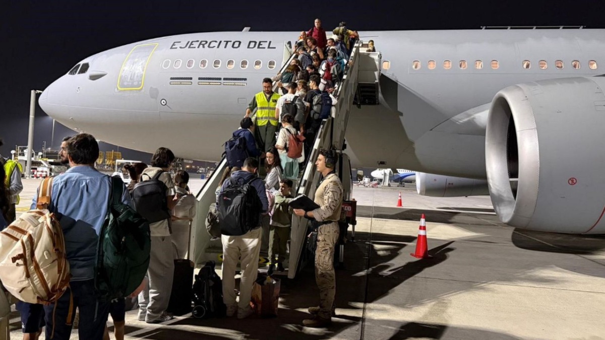 Ascienden a 8.000 los españoles repatriados por la guerra en Oriente Próximo