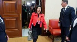 Robles afirma que la restricción en las bases de EEUU «no rompe el vínculo con la OTAN»