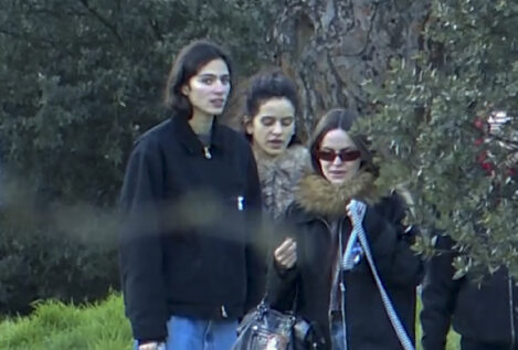 La relación entre Rosalía y Loli Bahia, paso a paso: del desfile de París al concierto de Madrid