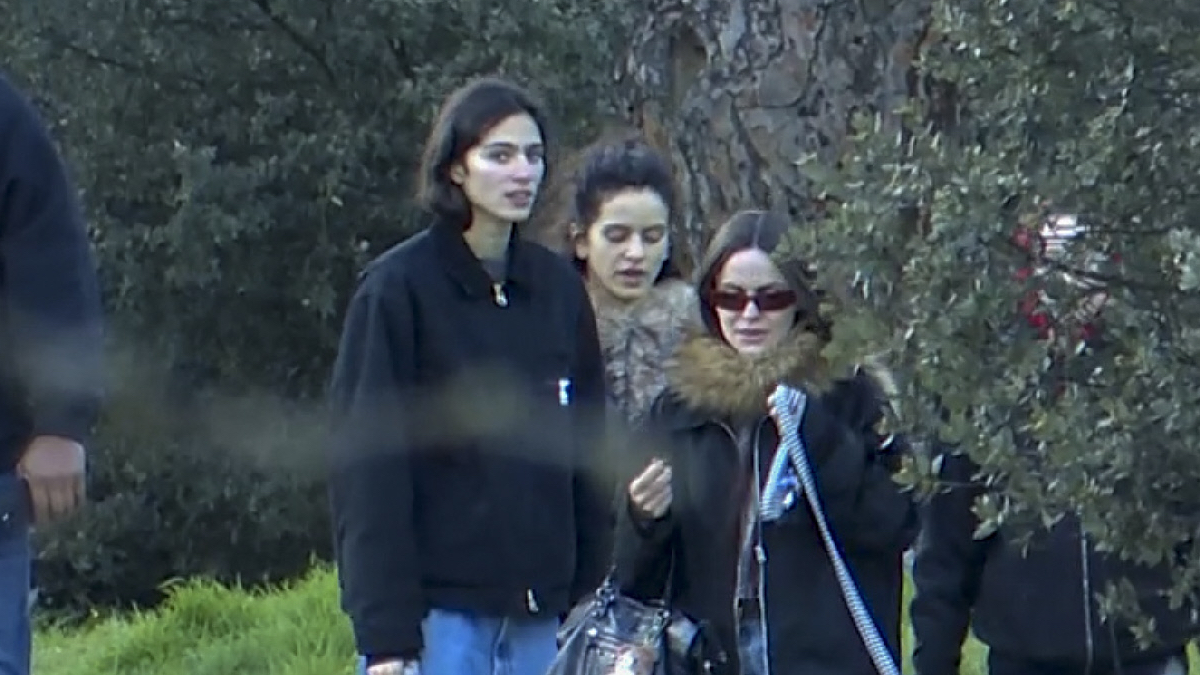 La relación entre Rosalía y Loli Bahia, paso a paso: del desfile de París al concierto de Madrid