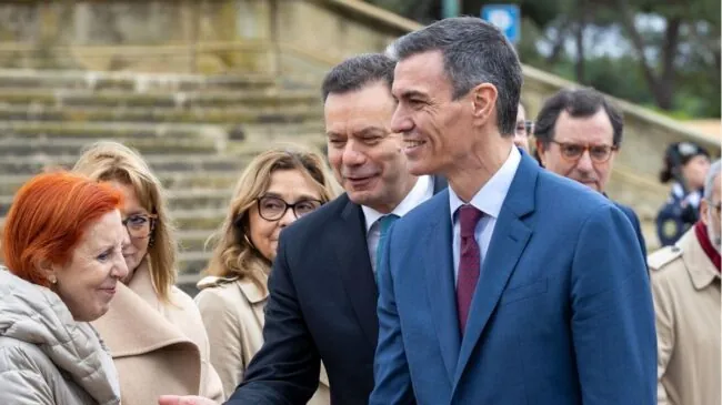Sánchez defiende con la misma determinación decir «no a la guerra» y apoyar a Chipre