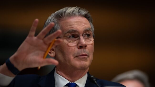 Trump elevará «esta semana» al 15% el arancel global, según el secretario del Tesoro de EEUU