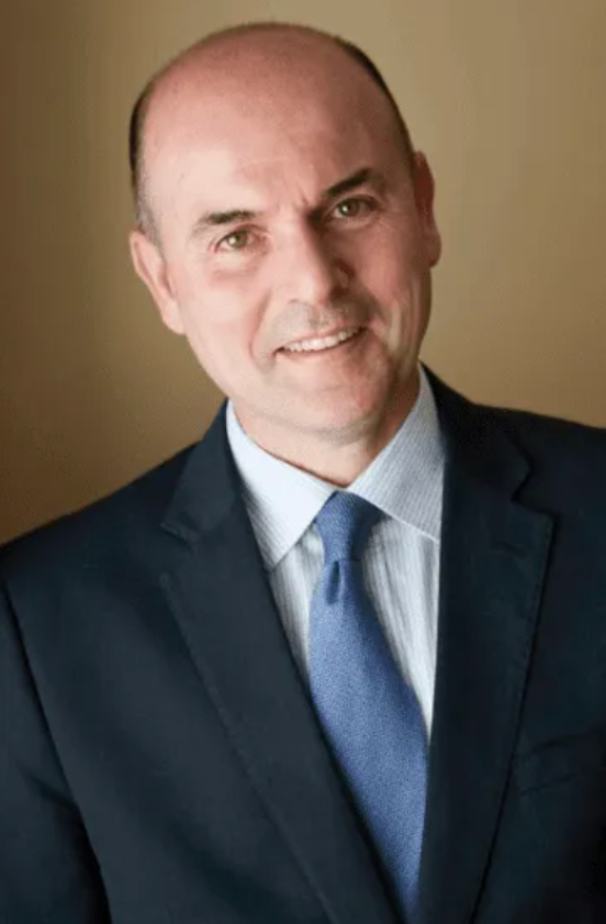 El Dr. Sergio Oliveros Calvo