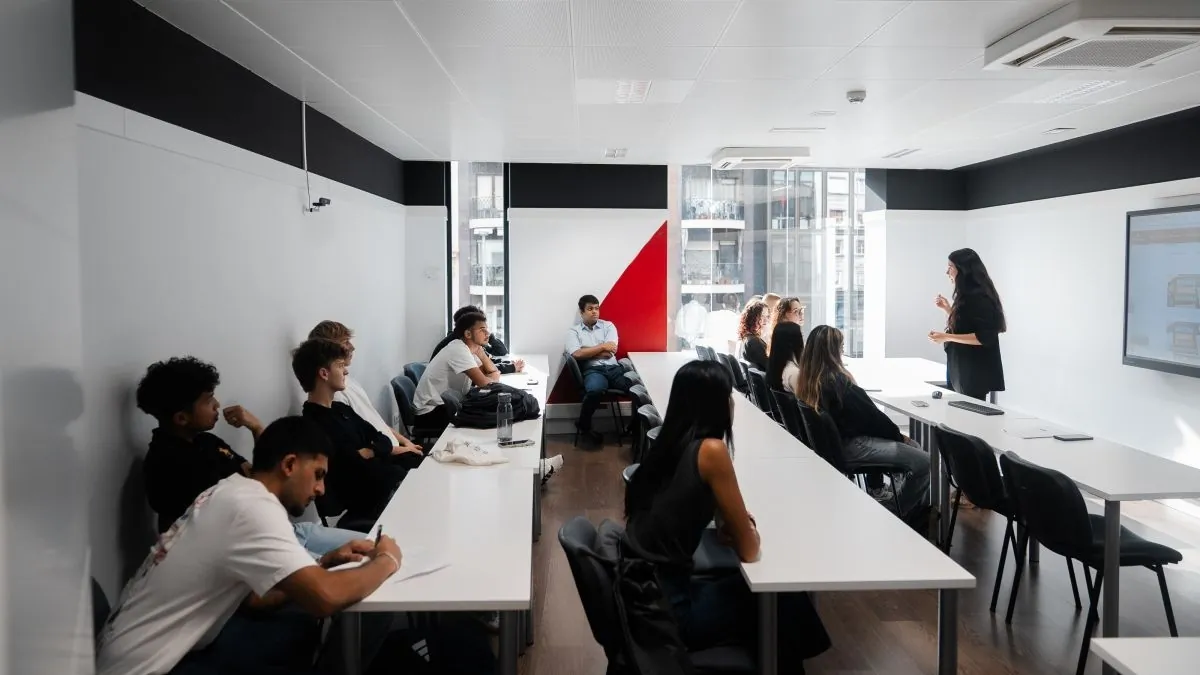 GBSB Global acerca a sus estudiantes al ‘gaming’ y las experiencias XR en Alfa5