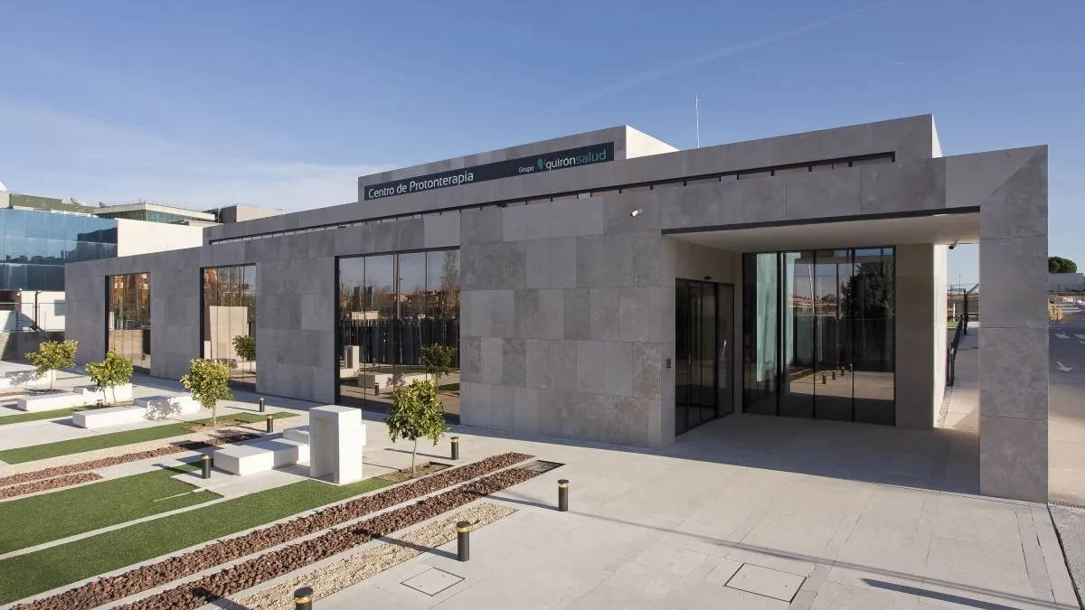 El Centro de Protonterapia Fundación Jiménez Díaz supera los 1.000 pacientes tratados