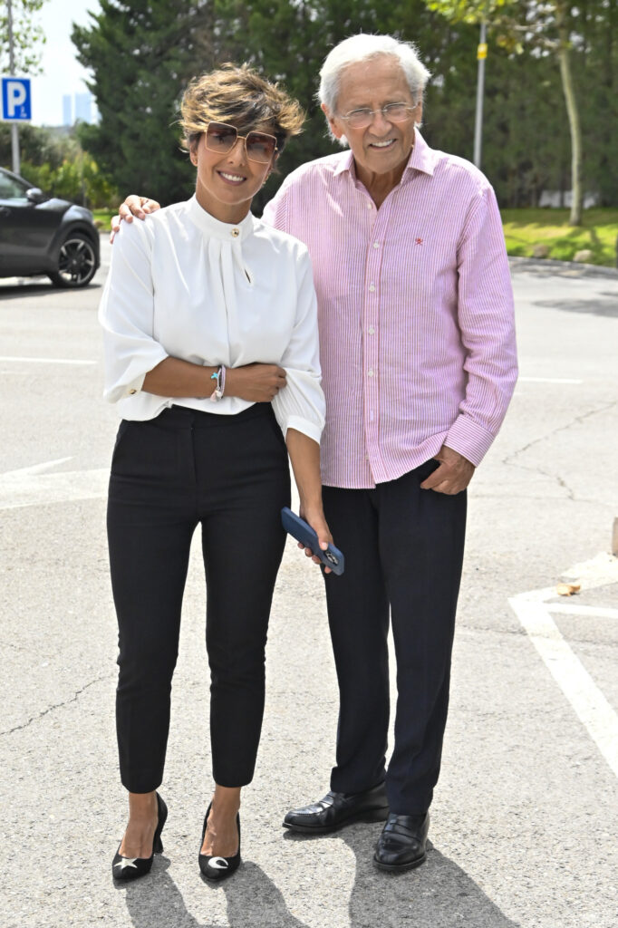 Sonsoles Ónega y su padre, Fernando, en 2023