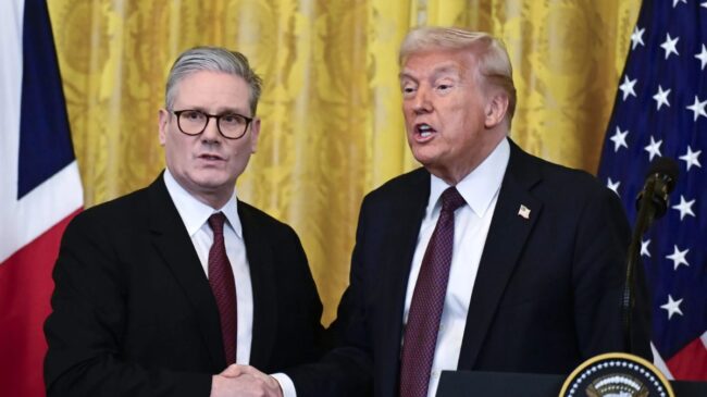 Starmer y Trump coinciden en la importancia de reabrir el estrecho de Ormuz