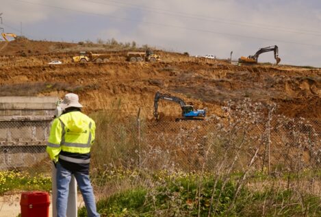 El Gobierno no puede con una montaña: por qué se retrasa (otra vez) el AVE a Málaga