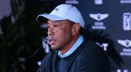 Tiger Woods sufre un nuevo accidente de tráfico con su coche volcado