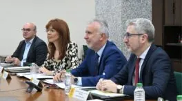 Torres cifra en unos 1.800 los menas trasladados a la península en siete meses