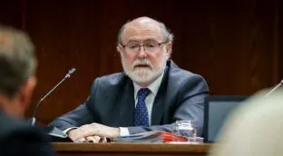 La empresa que contrató a Jésica lleva ocho meses con el puesto de su jefe legal vacante