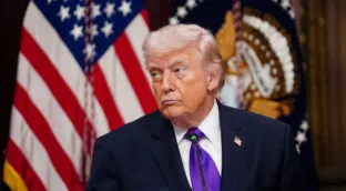 Donald Trump vuelve a cargar con dureza contra España: «Son unos perdedores»