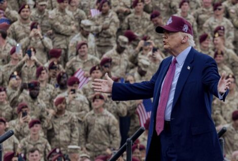 Trump afirma que EEUU «puede librar guerras eternamente» con sus reservas de municiones