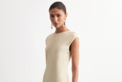 Este vaquero de Mango combina con cualquier color de camisa y se convierte en el básico imprescindible de la temporada que estiliza y nunca falla