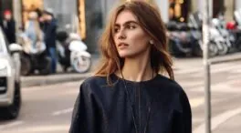 Acaban de llegar a Zara los vestidos cortos perfectos para llevar con botas altas esta primavera y que no pueden faltar en tu maleta de Semana Santa