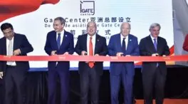 El socio de Zapatero oculta en su biografía su formación militar de élite en China