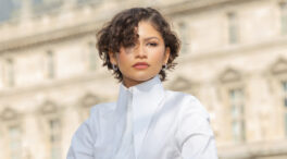 Zendaya reaparece en la Paris Fashion Week: su look blanco alimenta los rumores de su boda