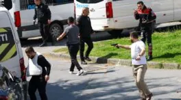 Un atacante muerto y dos heridos en un tiroteo ante el consulado israelí en Estambul