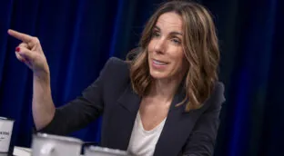 Ana Aznar: «Me levanto a las seis y media de la mañana, despierto a mis hijos y no desayuno nada; hasta el mediodía no como»
