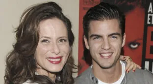 La historia de Maxi Iglesias y Aitana Sánchez-Gijón: una cita en casa de ella, vino y un beso en un portal