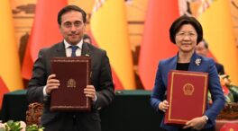 Albares firma con China una interlocución diplomática «similar» a otros países de la UE