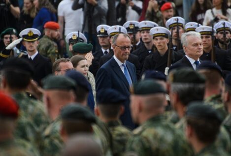 Alemania exigirá permiso para estancias largas en el extranjero a hombres de hasta 45 años