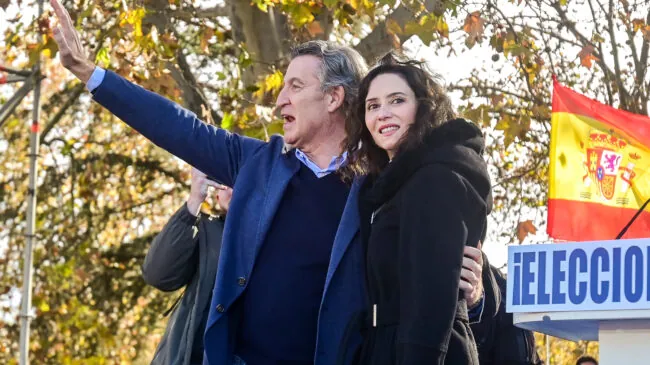 Feijóo se reúne con el Gobierno de Ayuso y abre una ronda de contactos con Ejecutivos del PP